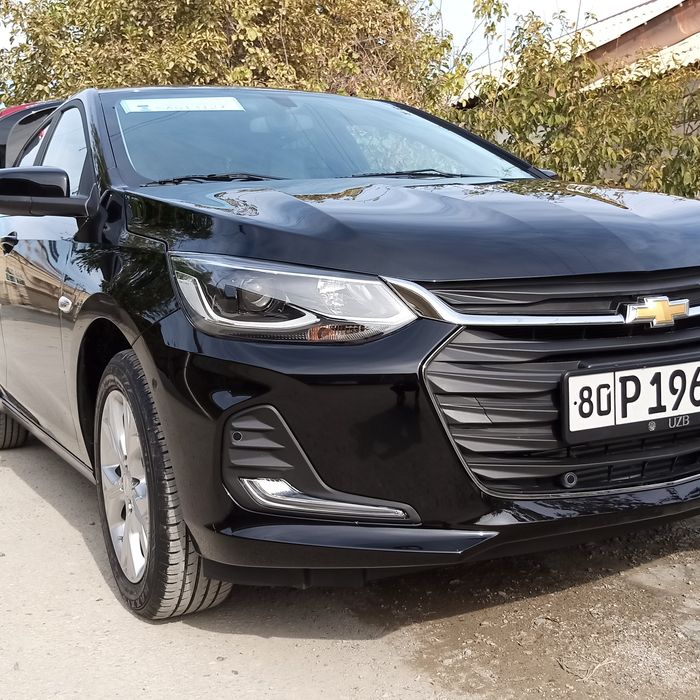 Аренда авто с водителем Chevrolet onix . Услуги трансфера. (7 местный)