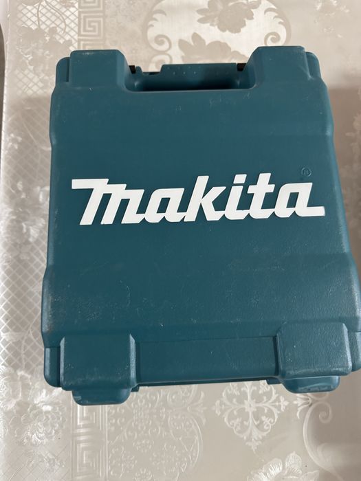 Макита HP488DWE шуруповерт скидка