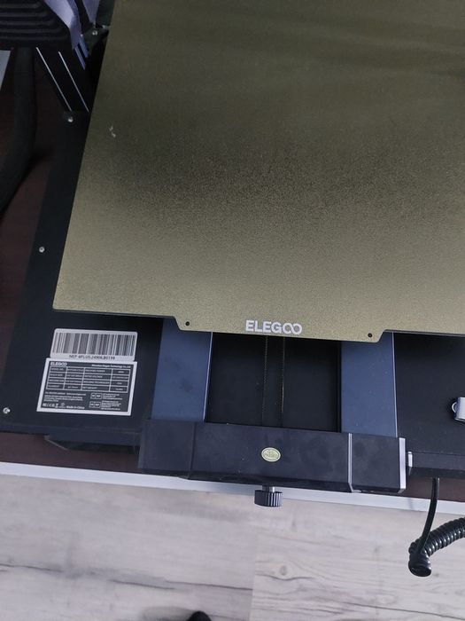 Продам 3д принтер (новый почти напечатал 16 деталей )