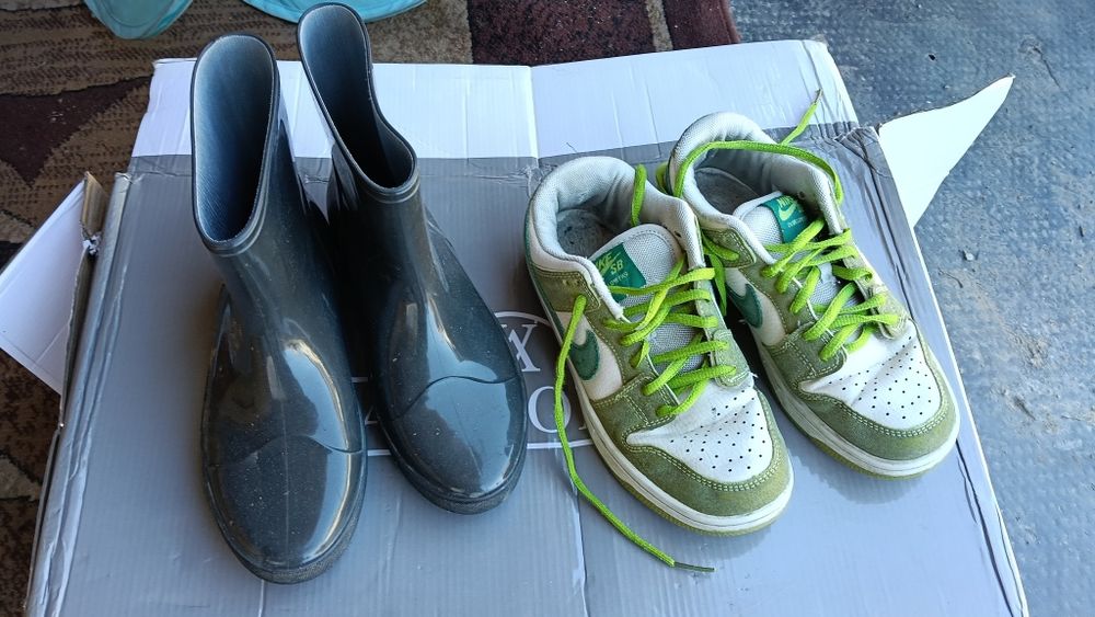 Продам обувь и резиновые сапоги 36размер Сталин малы