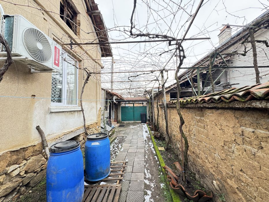 Продава къща в с. Александрово, общ. Павел баня