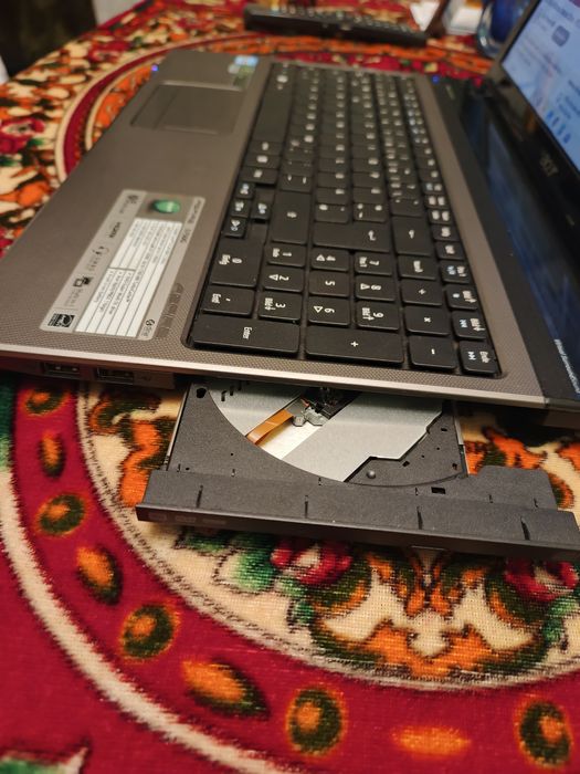 Leptop Acer i5 2,3 Ghz 8 Gb-ram