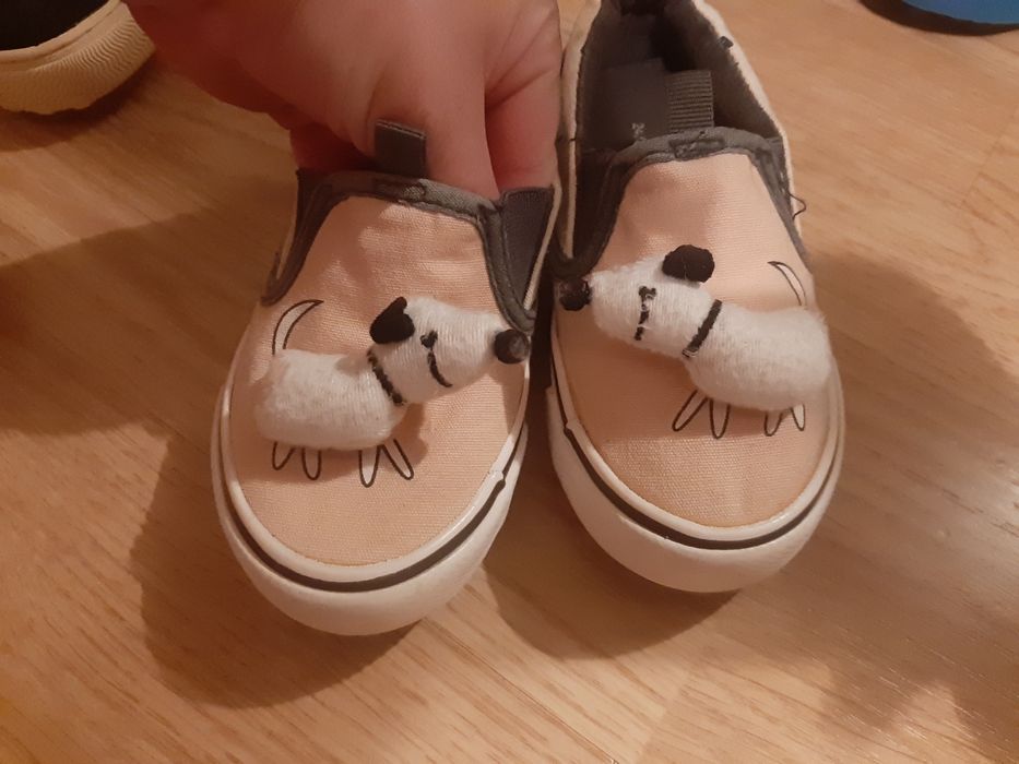 Lot incaltaminte marimea 25, Zara, Nike, Reserved