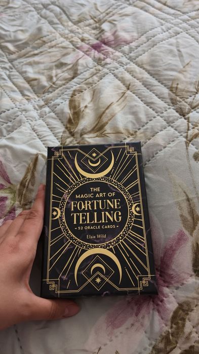 оракулни карти „The Magic Art of Fortune Telling: 52 Oracle Cards“ (Elsie Wild)