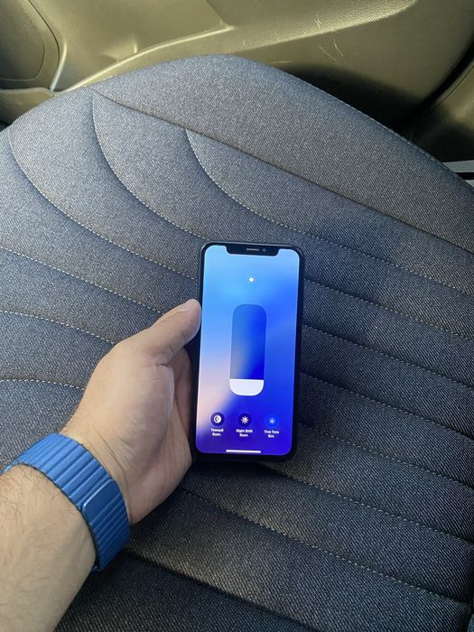 Iphone xs ayfon xs 64gb qora sotiladi tel ideal aybi yo face ishlidi