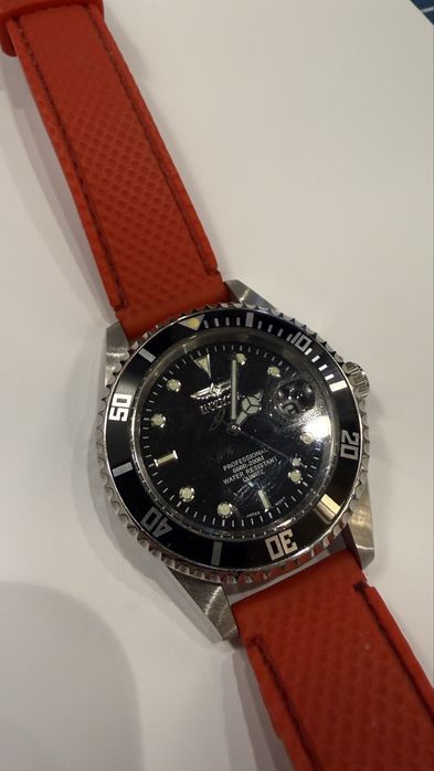 Ceas barbatesc Invicta