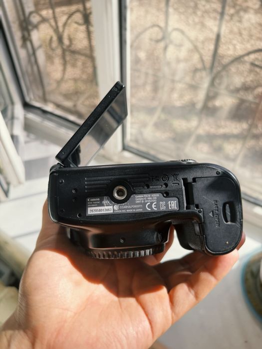 Продаю Canon 70D Body есть WiFi