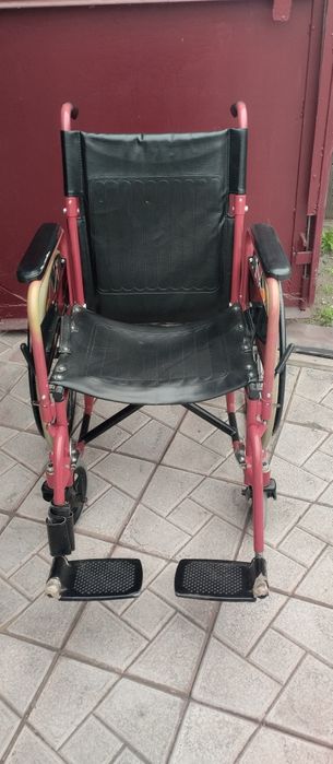 Инвалидная коляска