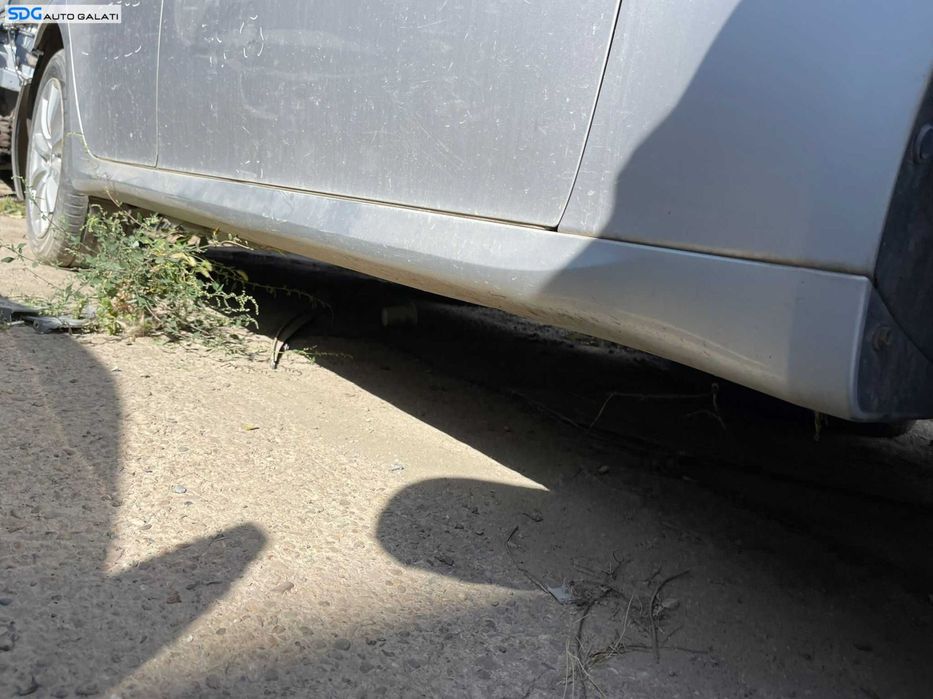 Prag Ornament Plastic Dreapta Lexus XE20 IS IS220 2005 - 2013 Culoare 1G1 [C0720]