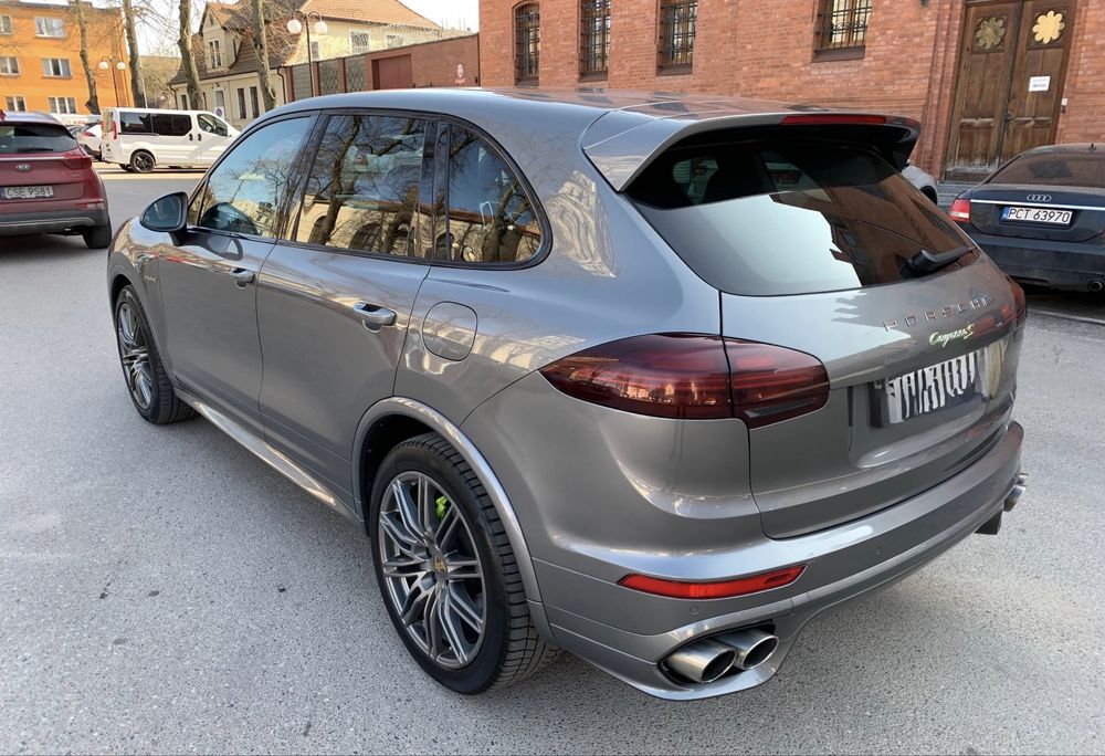 Porsche Cayenne3.0  E-hybrid supercharged на части