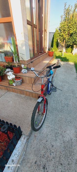 Vând bicicletă copii
