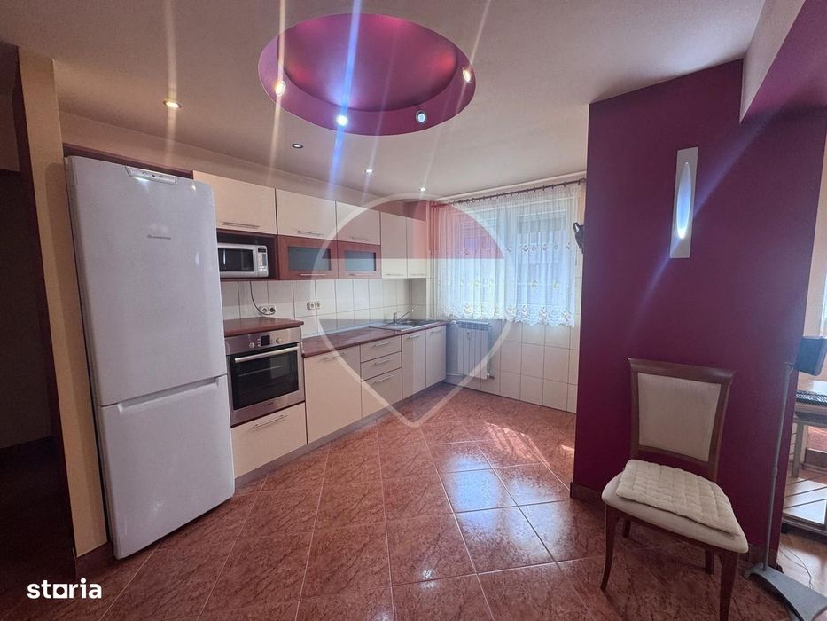 Apartament cu 3 camere de închiriat, în zona Ioșia-Nord