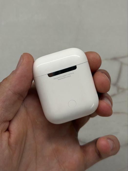 Apple AirPods 1st Gen