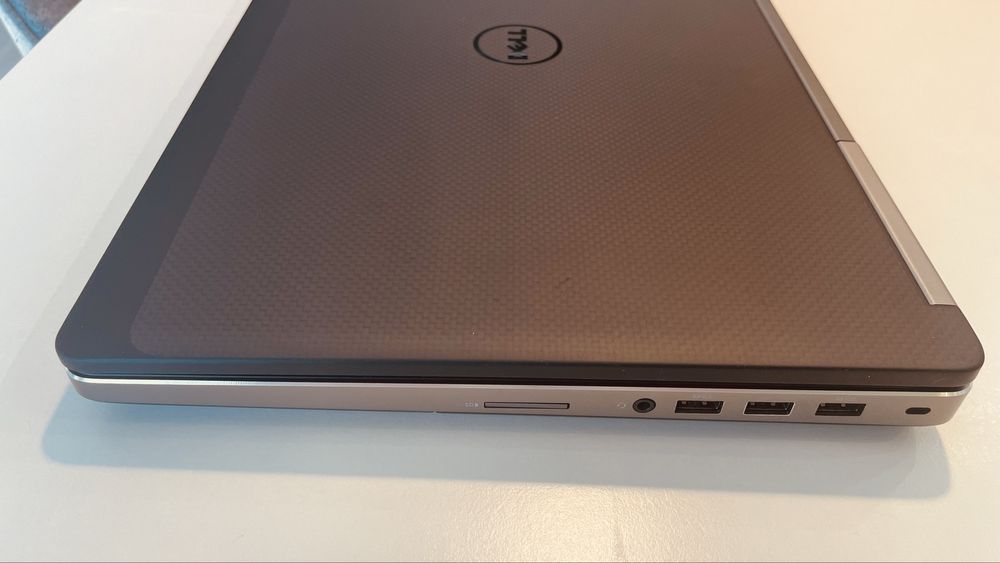 Dell Precision 7520