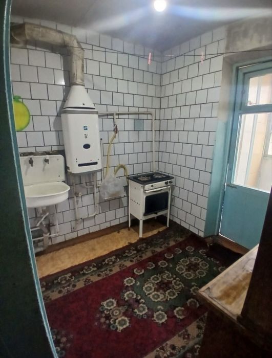 3 xonalik  kvartera sotiladi