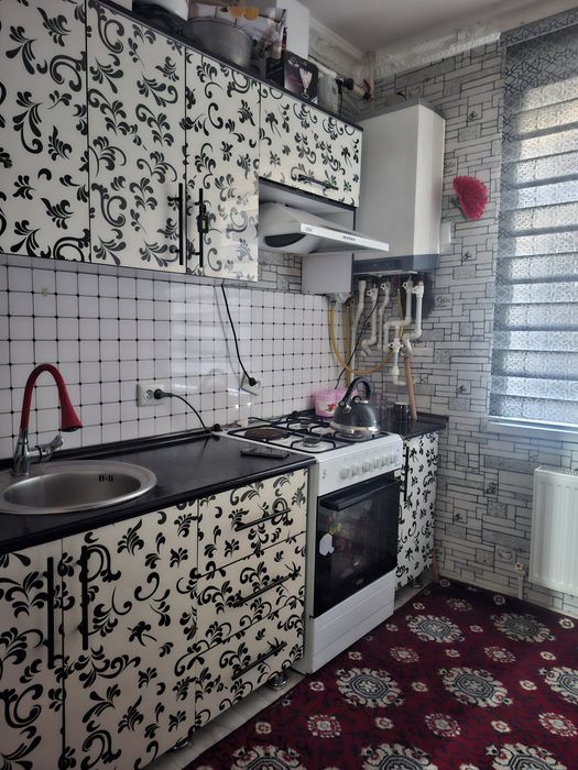 Uy sotiladi gaz bor remont aboylik