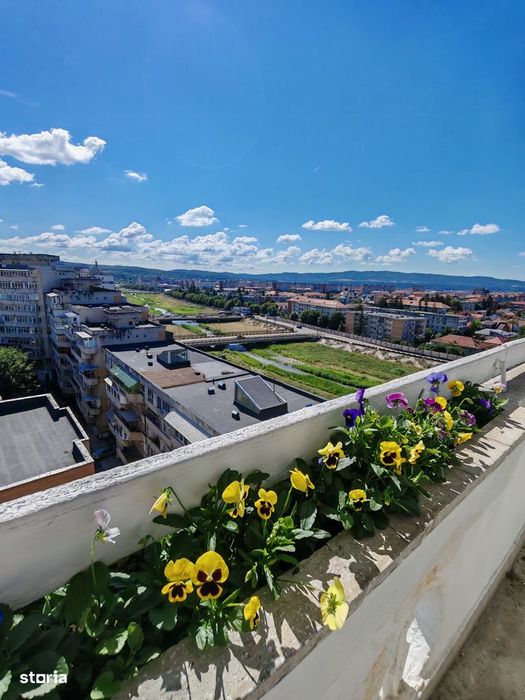 Zăvoi Centru | Lift nou | 2 balcoane 16mp | Panoramă | 2 băi | Renovat