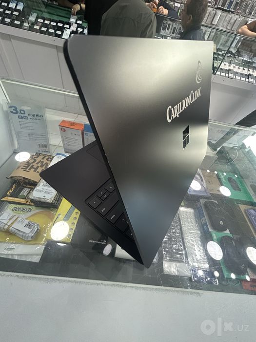 Microsoft surface i7-11 16/256 14.0 FHD Ips 2K Touch screen