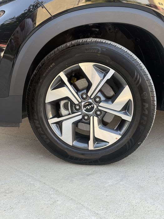 Kia sonet 2025 full pozitsiya