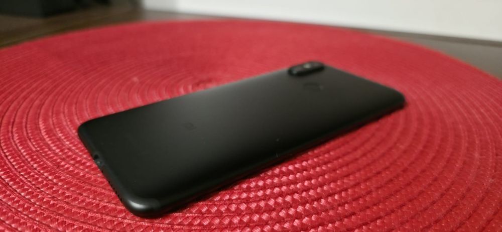 Telefon Xiaomi Mi A2