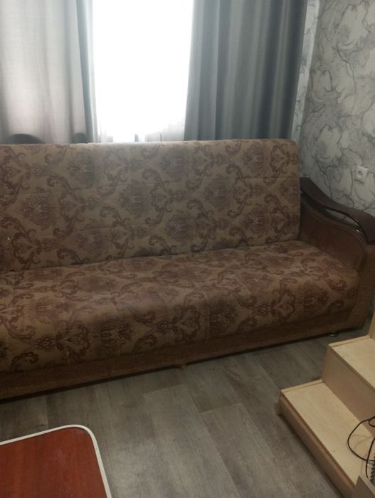 Отдам раскладной диван ( срочно ,самовывоз)