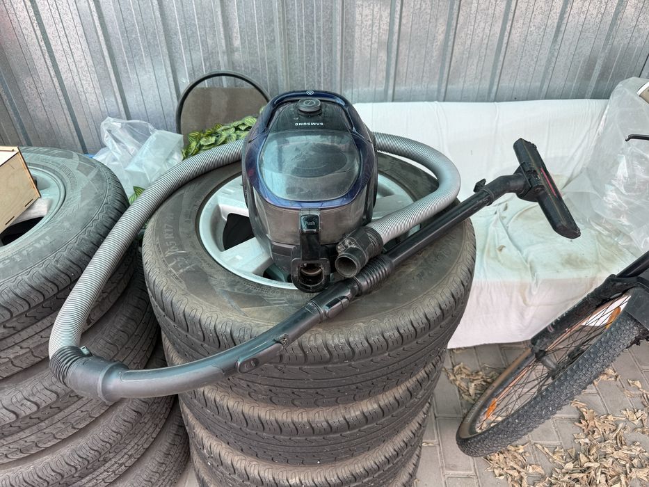 Пылесос на запчастьи