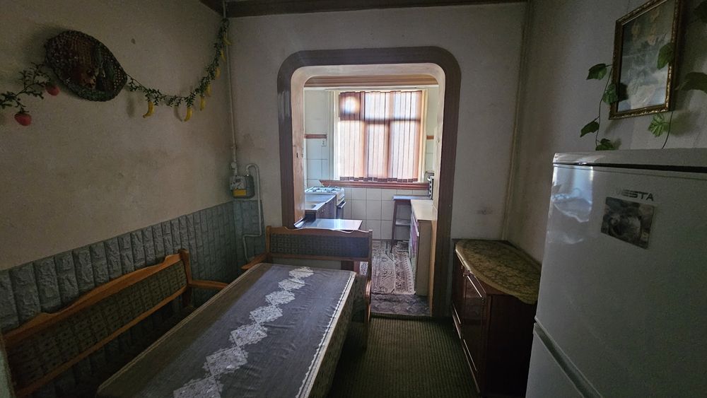 Srochna 3 xonali uy sotiladi