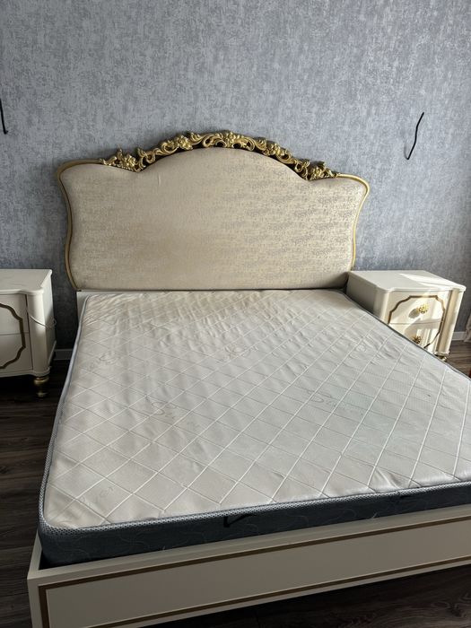 Спальный гарнитур!