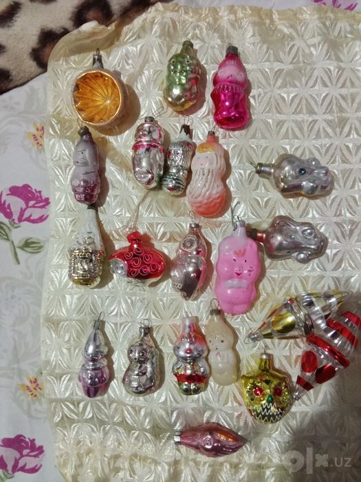 Ёлочные игрушки , гирлянды , конфети , корзиночки ( СССР )