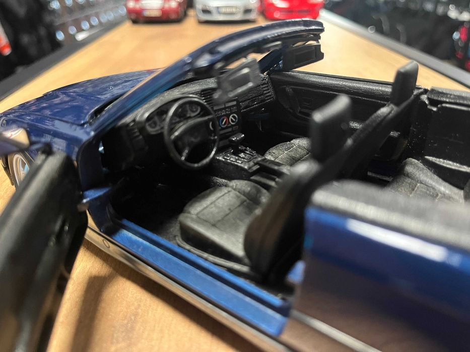 Mетална колекционерска количка модел BMW 325i. 1:18 MAISTO