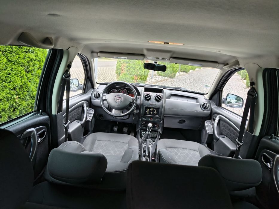 Vând Dacia Duster Model Prestige 4×4/ 1.5 dci 110 cp /Euro 5/ An Fabric 2014 /05 Numere valabile 30 zile