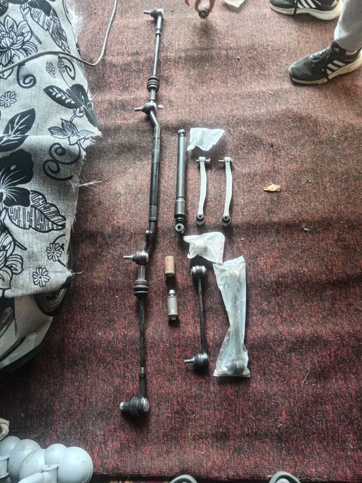 Продам запчасти на мерседес w202.