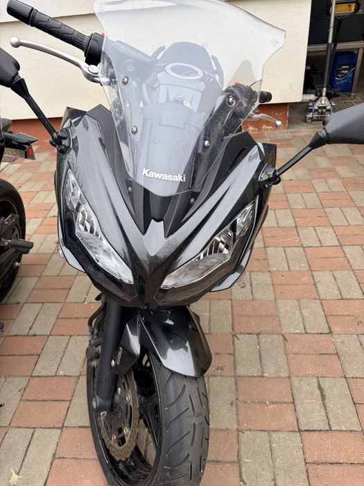 Motocicleta Kawaski Ninja ER6F