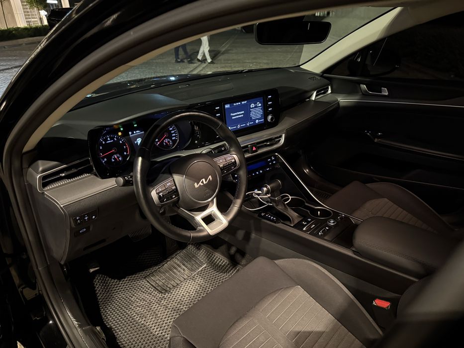 Kia K5 2023 Bez luk