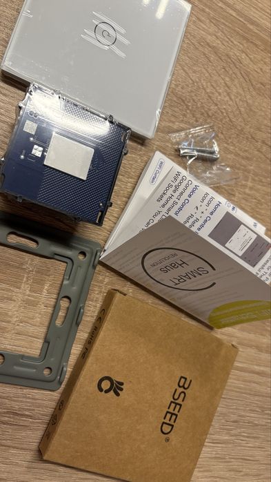 Intrerupator smart  touch cu wifi si Tuya