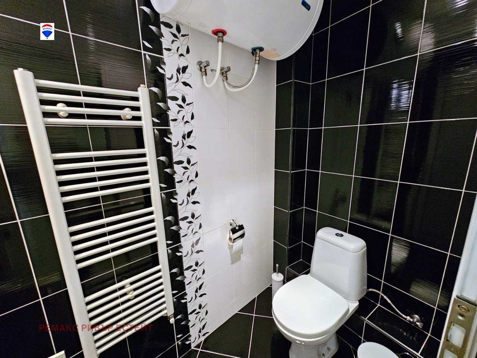 Дава се под наем Тристаен апартамент в Русе, Широк център - 125 кв.м за 408 € - Снимка #10