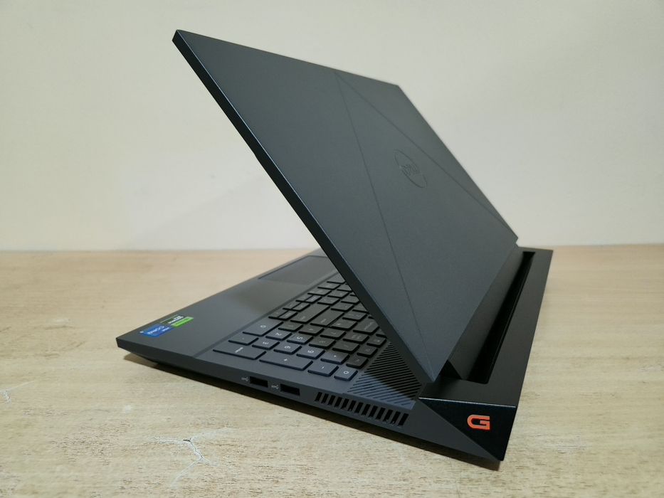 DELL G15 5530 Gaming