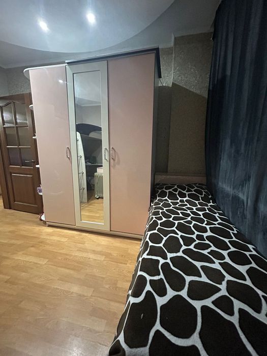 Спальный гарнитур с двумя кроватями