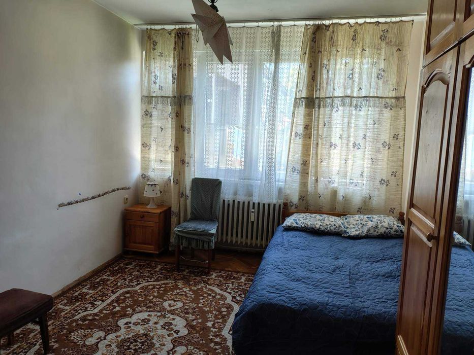 Дава се под наем Тристаен апартамент в София, Център - 95 кв.м за 612 € - Снимка #2