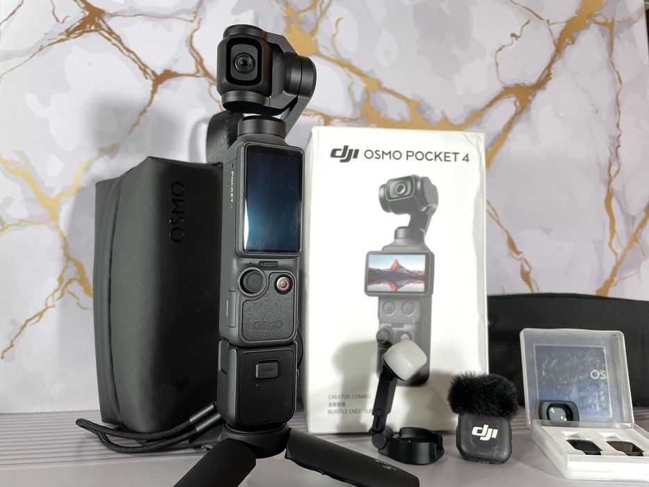DJI Osmo Pocket 4 Creator Combo
