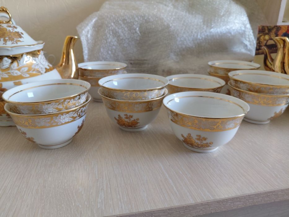 Продам чайники, пиалки фарфор