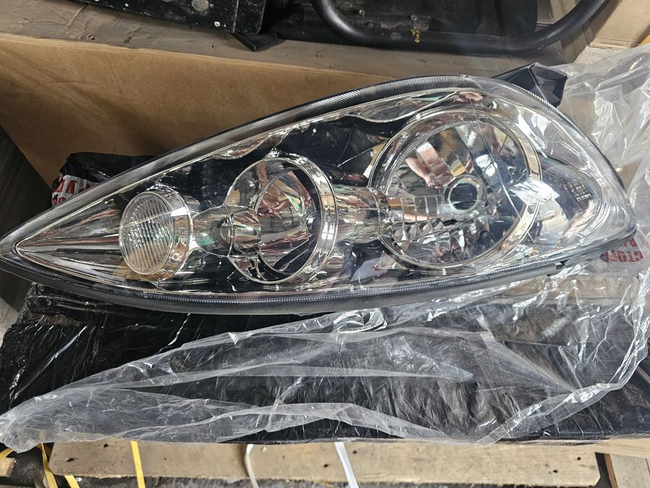 Продам фары камри 35 араб
