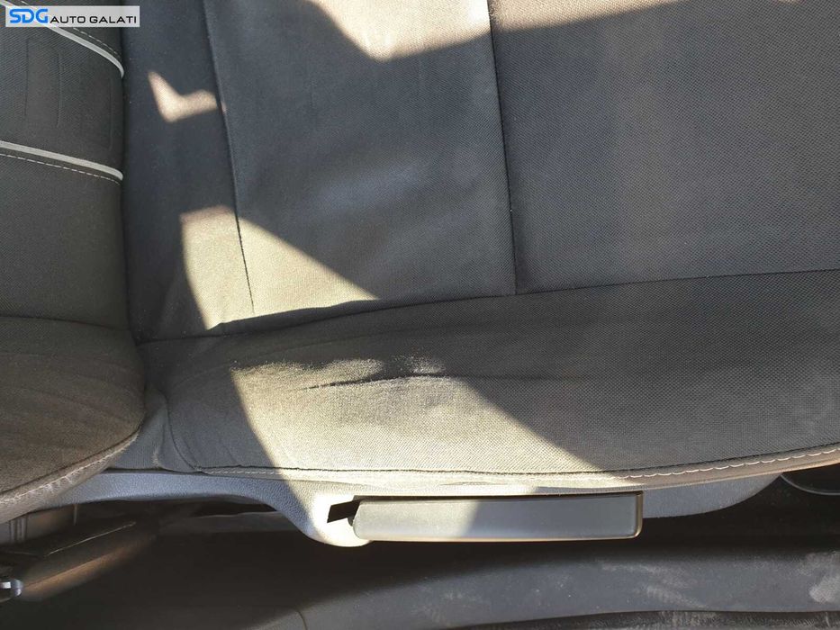 Scaun Dreapta Fata Pasager Textil Fara Incalzire Renault Megane 3 2008 - 2015 [C1641]