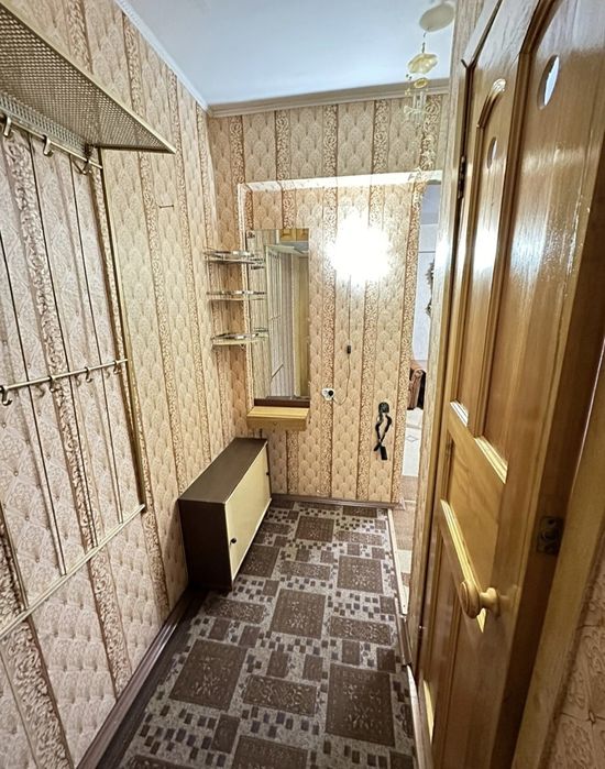 Продам 2х комн Бурова 23