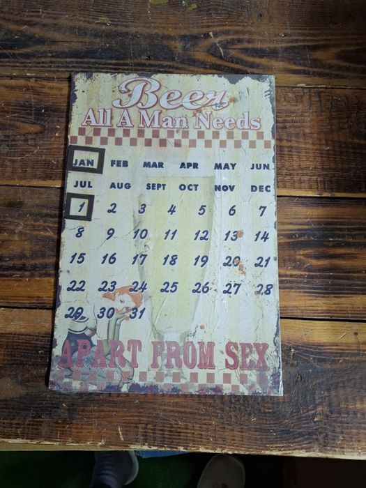 Метална табела календар BEER