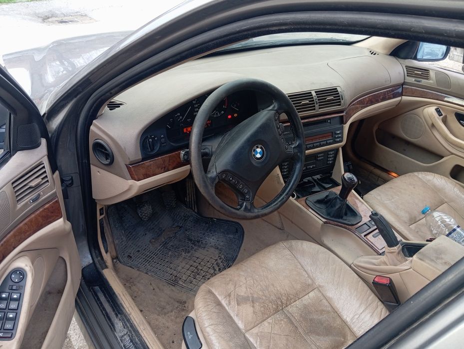 Продавам Е39 525 163 Фейслифт На Части