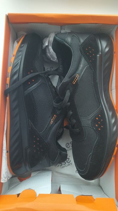 Продаются кроссы