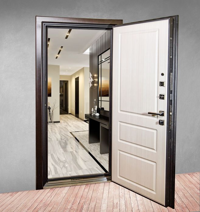 Установливаю  двери