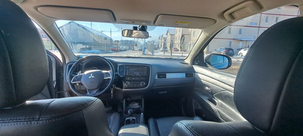 Mitsubishi outlander