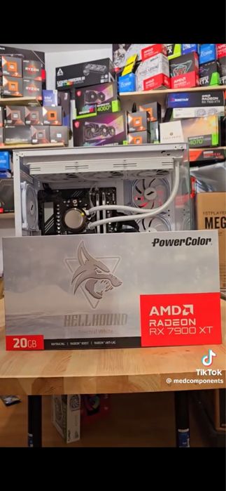 PC GAMING  cu tot cu periferice si un volan logitech